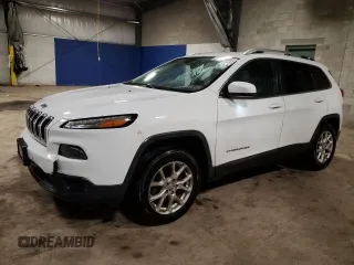 2016 Jeep Cherokee Latitude with VIN 1C4PJMCBXGW261739, listed as a Copart auction lot 48501295 with 132,441 mi miles and Clean Title. Bid and sale history available at carsss.com. Image 1.