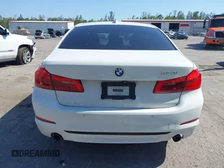 2018 BMW 5 Series 530i z VIN WBAJA5C53JG898590, wystawiony jako IAAI lot #42143629 z przebiegiem 135 111 mil mil oraz . Historia ofert i sprzedaży dostępna na DreamBid. Obrazek 17.
