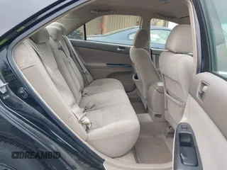 2005 Toyota Camry STD z VIN 4T1BE32K35U005795, wystawiony jako IAAI lot #42436495 z przebiegiem 216 913 mil mil oraz . Historia ofert i sprzedaży dostępna na DreamBid. Obrazek 8.