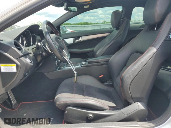 2013 Mercedes-Benz C 350 с VIN WDDGJ5HB5DG151711, выставлен на аукционе Copart как лот 56459235 с пробегом 67 714 миль миль и Списание • Salvage title. История ставок и продаж доступна на DreamBid. Изображение 7.