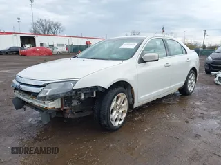 2011 Ford Fusion SE with VIN 3FAHP0HGXBR171931, listed as a IAAI auction lot 41891621 with 183,766 mi miles. Bid and sale history available at carsss.com. Image 2.
