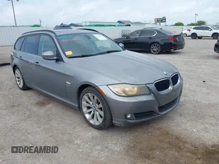 2011 BMW 3 Series 328i xDrive with VIN WBAUU3C55BA542381, listed as a IAAI auction lot 42434842 with 173,946 mi miles and . Bid and sale history available at DreamBid. Image 1.