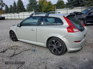2011 Volvo C30 z VIN YV1672MK5B2193874, wystawiony jako Copart lot #74804384 z przebiegiem 204 997 mil mil oraz Szkody całkowita. Historia ofert i sprzedaży dostępna na DreamBid. Obrazek 2.