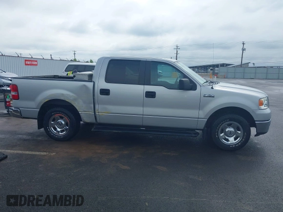 2007 Ford F-150 XLT z VIN 1FTPW12557KC34709, wystawiony jako IAAI lot #42140299 z przebiegiem 59 424 mil mil oraz . Historia ofert i sprzedaży dostępna na DreamBid. Obrazek 14.