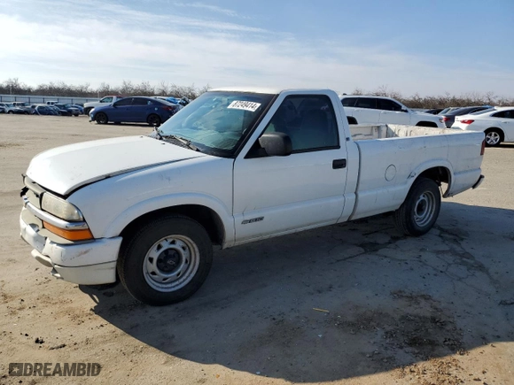 2000 Chevrolet S-10 LS with VIN 1GCCS14W8YK222863, listed as a Copart auction lot 87249414 with 217,295 mi miles and Salvage Title. Bid and sale history available at carsss.com. Image 1.