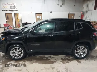 2023 Jeep Compass Latitude Lux с VIN 3C4NJDFN9PT559007, выставлен на аукционе IAAI как лот 41946158 с пробегом 14 732 миль миль и . История ставок и продаж доступна на DreamBid. Изображение 13.