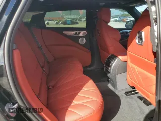 2023 BMW XM z VIN 5YM23CS0XP9S31984, wystawiony jako Copart lot #77081273 z przebiegiem 890 mil mil oraz . Historia ofert i sprzedaży dostępna na DreamBid. Obrazek 12.