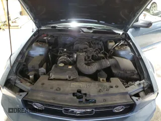 2008 Ford Mustang Deluxe with VIN 1ZVHT80NX85135471, listed as a Copart auction lot 48144245 with 148,737 mi miles and Clean Title. Bid and sale history available at carsss.com. Image 11.