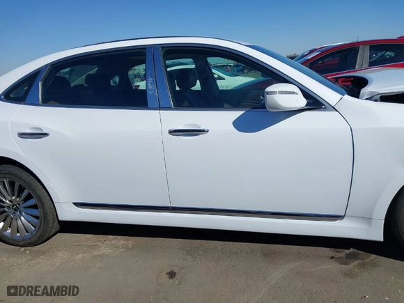 2014 Hyundai Equus Ultimate with VIN KMHGH4JHXEU089655, listed as a IAAI auction lot 41610773 with NaN miles. Bid and sale history available at carsss.com. Image 12.
