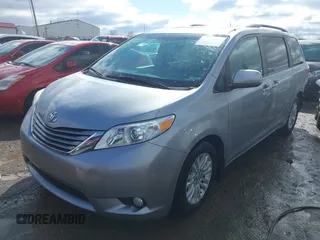 2017 Toyota Sienna XLE Auto Access Seat with VIN 5TDYZ3DC9HS850264, listed as a IAAI auction lot 41716519 with 95,454 mi miles and . Bid and sale history available at DreamBid. Image 18.