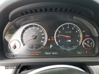 2016 BMW M5 z VIN WBSFV9C56GD595441, wystawiony jako Copart lot #59880955 z przebiegiem 109 018 mil mil oraz Szkoda całkowita • Salvage title. Historia ofert i sprzedaży dostępna na DreamBid. Obrazek 9.