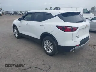 2022 Chevrolet Blazer LT z VIN 3GNKBCR48NS208791, wystawiony jako IAAI lot #41920482 z przebiegiem 45 320 mil mil oraz . Historia ofert i sprzedaży dostępna na DreamBid. Obrazek 3.