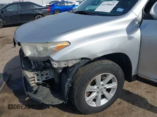 2013 Toyota Highlander with VIN 5TDZA3EH4DS045790, listed as a IAAI auction lot 41576845 with 216,668 mi miles and . Bid and sale history available at DreamBid. Image 6.