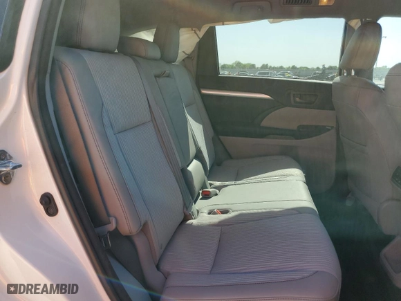 2016 Toyota Highlander LE Plus with VIN 5TDZKRFH7GS166851, listed as a Copart auction lot 52811805 with 124,509 mi miles and Salvage Title. Bid and sale history available at carsss.com. Image 11.
