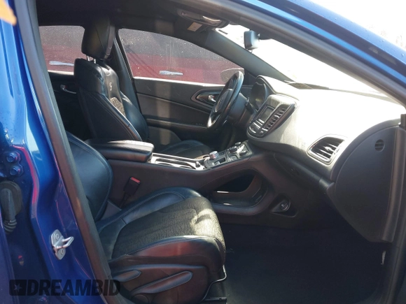 2015 Chrysler 200 S with VIN 1C3CCCBB9FN629079, listed as a IAAI auction lot 41767914 with 132,991 mi miles. Bid and sale history available at carsss.com. Image 5.
