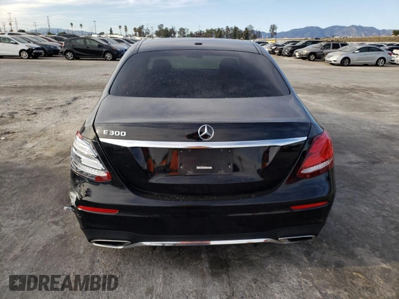 2019 Mercedes-Benz E-Class E 300 with VIN WDDZF4JB8KA642319, listed as a Copart auction lot 71752612 with 40,500 mi miles. Bid and sale history available at carsss.com. Image 6.