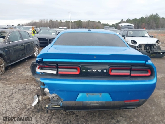 2015 Dodge Challenger R/T with VIN 2C3CDZAT6FH878216, listed as a IAAI auction lot 41304913 with 104,176 mi miles. Bid and sale history available at carsss.com. Image 16.