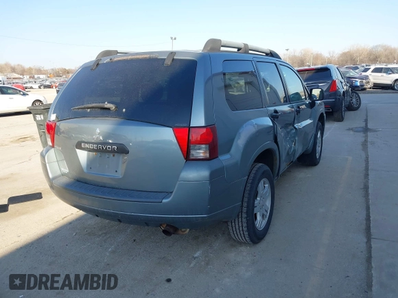 2008 Mitsubishi Endeavor LS with VIN 4A4MN21S98E043502, listed as a IAAI auction lot 41783447 with 114,394 mi miles. Bid and sale history available at carsss.com. Image 4.