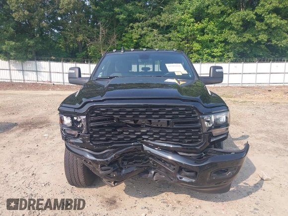 2024 Ram 2500 Big Horn with VIN 3C6UR5DL3RG269750, listed as a IAAI auction lot 42393351 with 12,442 mi miles and . Bid and sale history available at DreamBid. Image 12.