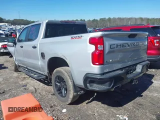 2019 Chevrolet Silverado 1500 LT Trail Boss with VIN 1GCPYFED2KZ234242, listed as a IAAI auction lot 41587318 with 1 mi miles. Bid and sale history available at carsss.com. Image 3.