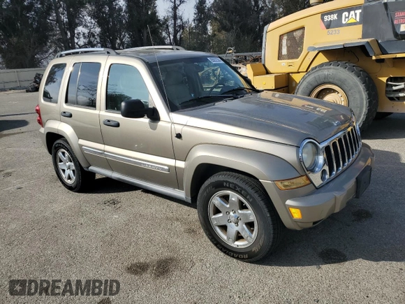 2005 Jeep Liberty Limited with VIN 1J4GK58K75W566683, listed as a Copart auction lot 85632304 with 113,774 mi miles and Clean Title. Bid and sale history available at carsss.com. Image 4.