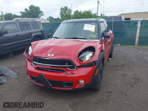 2015 MINI Countryman S with VIN WMWZC3C57FWT04338, listed as a IAAI auction lot 42524134 with 52,137 mi miles and . Bid and sale history available at DreamBid. Image 12.
