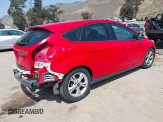 2014 Ford Focus SE z VIN 1FADP3K24EL119243, wystawiony jako IAAI lot #42121759 z przebiegiem 123 887 mil mil oraz . Historia ofert i sprzedaży dostępna na DreamBid. Obrazek 4.
