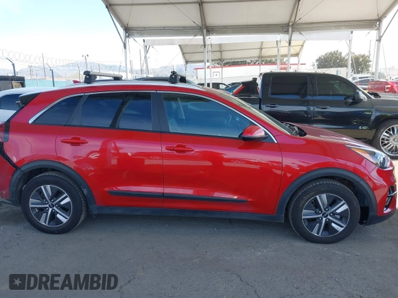 2022 Kia Niro LX with VIN KNDCB3LCXN5540593, listed as a IAAI auction lot 41648032 with 65,747 mi miles. Bid and sale history available at carsss.com. Image 13.