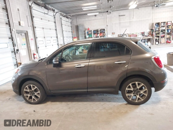 2016 FIAT 500X Trekking with VIN ZFBCFXCT0GP329255, listed as a IAAI auction lot 41780923 with 81,910 mi miles and . Bid and sale history available at DreamBid. Image 14.