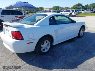 2001 Ford Mustang Standard with VIN 1FAFP40481F126272, listed as a IAAI auction lot 41288599 with 164,577 mi miles. Bid and sale history available at carsss.com. Image 4.