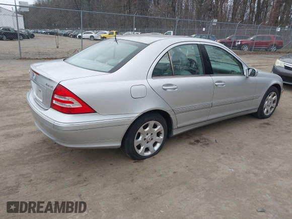 2005 Mercedes-Benz C 240 with VIN WDBRF81J35F595375, listed as a IAAI auction lot 41723426 with 166,890 mi miles and . Bid and sale history available at DreamBid. Image 4.