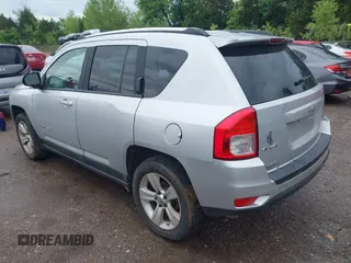 2011 Jeep Compass Latitude with VIN 1J4NF1FB5BD244624, listed as a IAAI auction lot 42093972 with 198,431 mi miles. Bid and sale history available at carsss.com. Image 3.
