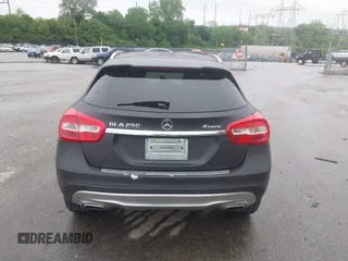 2015 Mercedes-Benz GLA 250 z VIN WDCTG4GB0FJ101026, wystawiony jako IAAI lot #42278818 z przebiegiem 138 453 mil mil oraz . Historia ofert i sprzedaży dostępna na DreamBid. Obrazek 16.