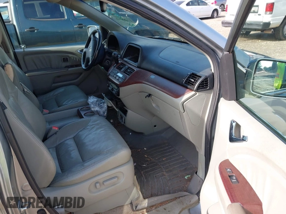 2008 Honda Odyssey Touring с VIN 5FNRL38828B083308, выставлен на аукционе IAAI как лот 42466546 с пробегом 209 059 миль миль и . История ставок и продаж доступна на DreamBid. Изображение 5.