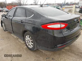 2015 Ford Fusion S with VIN 3FA6P0G70FR212341, listed as a IAAI auction lot 41831027 with 166,386 mi miles. Bid and sale history available at carsss.com. Image 3.