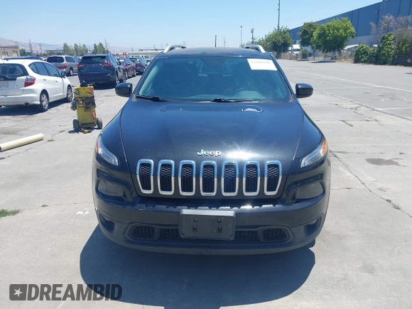 2016 Jeep Cherokee Latitude with VIN 1C4PJLCS8GW260180, listed as a IAAI auction lot 42649326 with 207,732 mi miles and . Bid and sale history available at DreamBid. Image 12.
