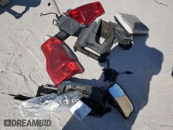 2022 Ford F-250 XL z VIN 1FT7W2BT1NEF29743, wystawiony jako Copart lot #57487725 z przebiegiem 69 686 mil mil oraz Szkoda całkowita • Salvage title. Historia ofert i sprzedaży dostępna na DreamBid. Obrazek 12.