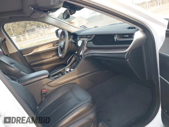 2022 Jeep Grand Cherokee with VIN 1C4RJYB63N8762798, listed as a IAAI auction lot 41723969 with 23,853 mi miles and . Bid and sale history available at DreamBid. Image 5.