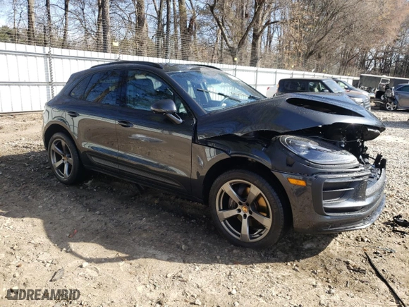 2023 Porsche Macan with VIN WP1AA2A56PLB07200, listed as a Copart auction lot 46900175 with 0 mi miles and Salvage Title. Bid and sale history available at carsss.com. Image 4.