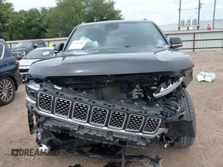 2024 Jeep Grand Wagoneer with VIN 1C4SJSEP3RS109884, listed as a IAAI auction lot 42603585 with 43,344 mi miles and . Bid and sale history available at DreamBid. Image 12.