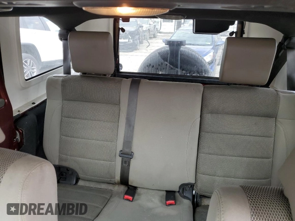 2007 Jeep Wrangler Unlimited Sahara z VIN 1J4GA59127L113178, wystawiony jako Copart lot #47443535 z przebiegiem 250 355 mil mil oraz Szkoda całkowita • Salvage title. Historia ofert i sprzedaży dostępna na DreamBid. Obrazek 10.