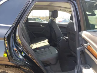 2020 Audi Q5 Premium with VIN WA1ANAFY3L2082513, listed as a IAAI auction lot 41912993 with 7,958 mi miles. Bid and sale history available at carsss.com. Image 8.