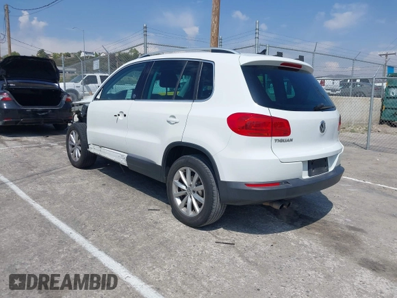 2017 Volkswagen Tiguan Wolfsburg Edition с VIN WVGRV7AX1HW500816, выставлен на аукционе IAAI как лот 42167262 с пробегом 127 636 миль миль и . История ставок и продаж доступна на DreamBid. Изображение 3.