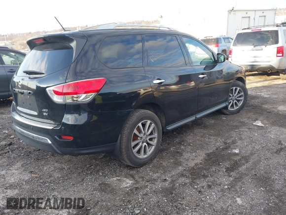 2015 Nissan Pathfinder Platinum z VIN 5N1AR2MM6FC692576, wystawiony jako IAAI lot #41672223 z przebiegiem 83 083 mil mil oraz . Historia ofert i sprzedaży dostępna na DreamBid. Obrazek 4.