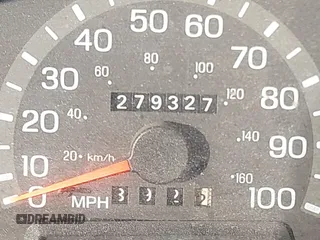 1997 Ford F-150 XL with VIN 1FTDX1869VKA51231, listed as a IAAI auction lot 41846817 with 297,327 mi miles. Bid and sale history available at carsss.com. Image 7.
