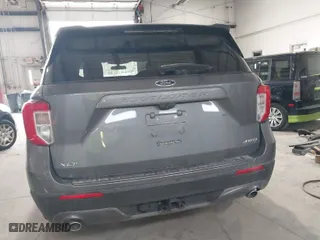 2023 Ford Explorer XLT with VIN 1FMSK8DH4PGB32936, listed as a IAAI auction lot 41836898 with 91,123 mi miles. Bid and sale history available at carsss.com. Image 17.