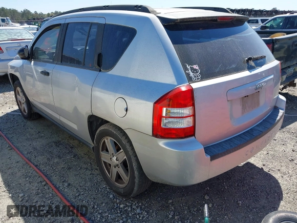 2007 Jeep Compass Sport with VIN 1J8FT47067D418752, listed as a IAAI auction lot 41785177 with 183,100 mi miles. Bid and sale history available at carsss.com. Image 3.