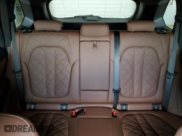 2025 BMW X5 xDrive40i z VIN 5UX23EU03S9Z14103, wystawiony jako Copart lot #56754705 z przebiegiem 2 983 mil mil oraz Czysty tytuł • Clean title. Historia ofert i sprzedaży dostępna na DreamBid. Obrazek 10.