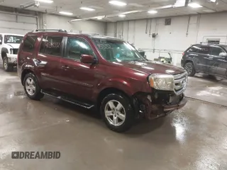 2011 Honda Pilot EX-L with VIN 5FNYF4H56BB051404, listed as a IAAI auction lot 41758332 with 301,099 mi miles. Bid and sale history available at carsss.com. Image 1.