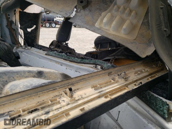2013 Ford F-150 XL с VIN 1FTFX1CF7DFB38780, выставлен на аукционе Copart как лот 50615215 с пробегом Не указан миль и На запчасти • Non repairable. История ставок и продаж доступна на DreamBid. Изображение 10.